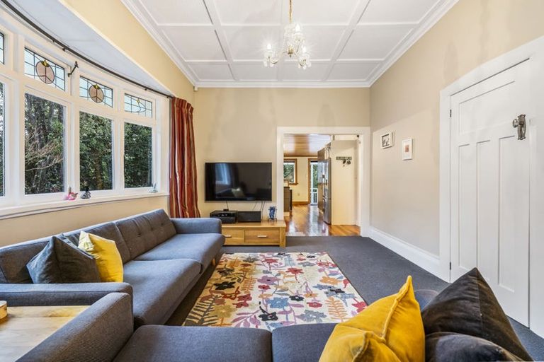 Photo of property in 13a Rodney Road, Northcote Point, Auckland, 0627