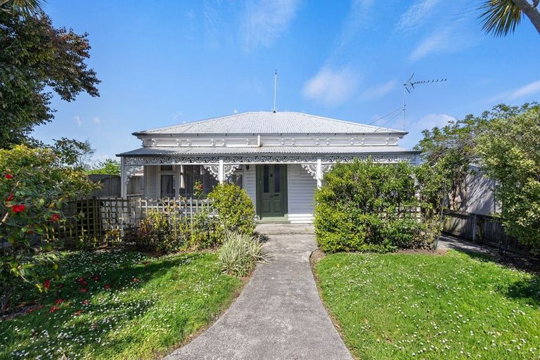 Photo of property in 52 Akaroa Street, Kaiapoi, 7630