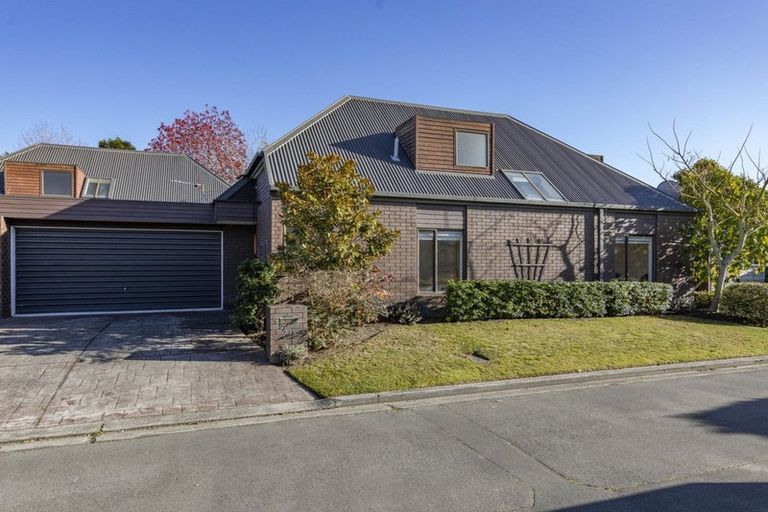 Photo of property in 1/247 Maidstone Road, Avonhead, Christchurch, 8042