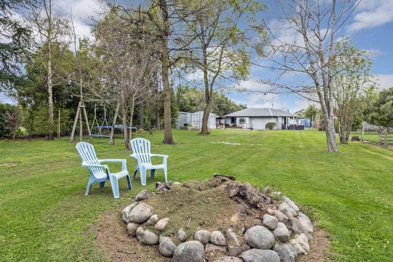 Photo of property in 15 Cross Street, Coalgate, 7673