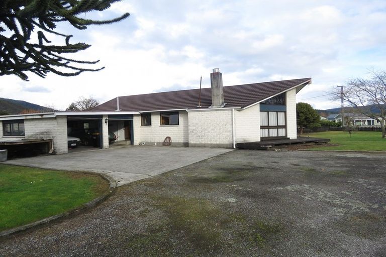 Photo of property in 65 Buller Road, Reefton, 7830