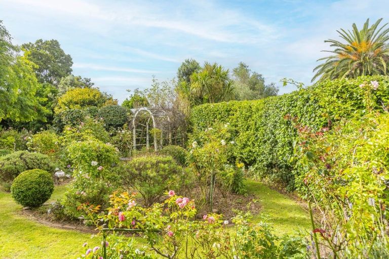 Photo of property in 114 Main Road South, Raumati Beach, Paraparaumu, 5032