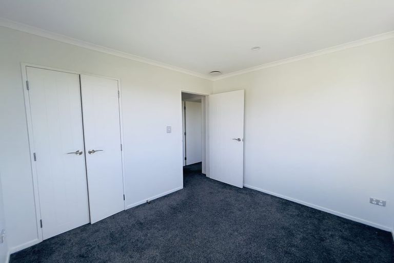 Photo of property in 32b Edinburgh Avenue, Rosehill, Papakura, 2113