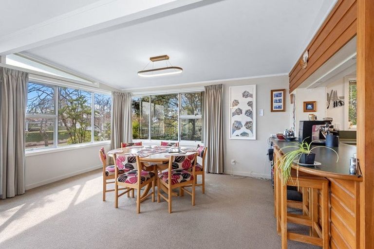 Photo of property in 18 Oakfield Street, Burnside, Christchurch, 8053