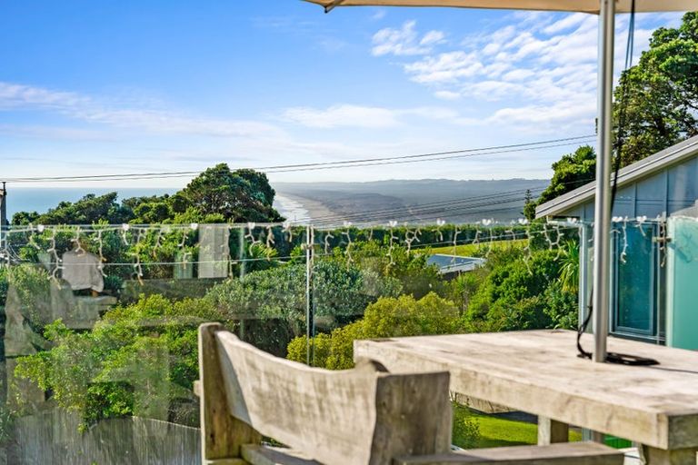 Photo of property in 3 Edwin Mitchelson Road, Muriwai, Waimauku, 0881