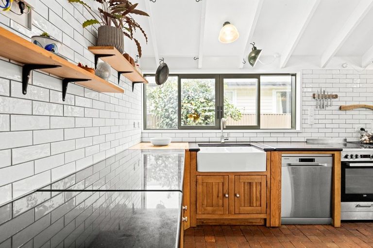 Photo of property in 69 Lipscombe Crescent, Havelock North, 4130