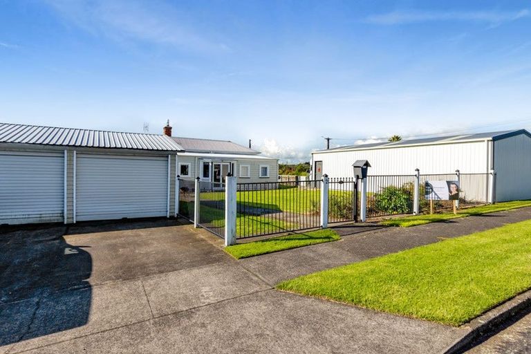 Photo of property in 2 Broadway, Waitara, 4320