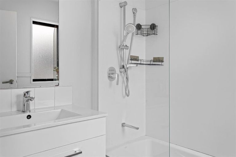 Photo of property in 11 League Lane, Phillipstown, Christchurch, 8011