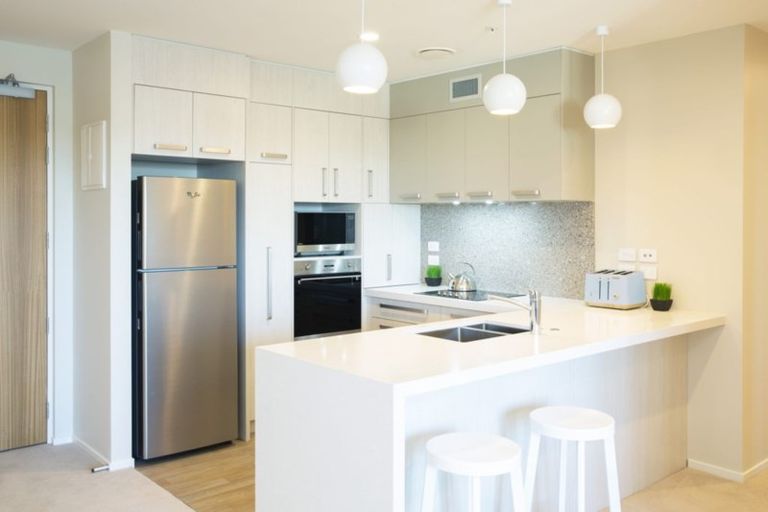 Photo of property in 9-11 Bayview Road, Paremata, Porirua, 5024