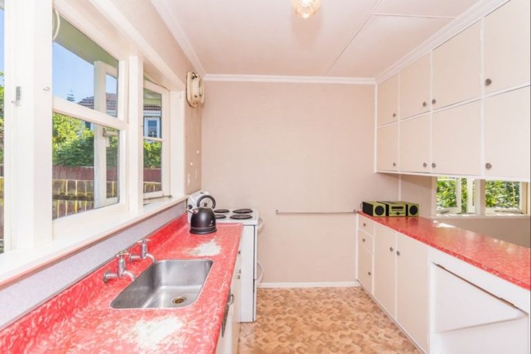 Photo of property in 69 Kirk Street, Otaki, 5512