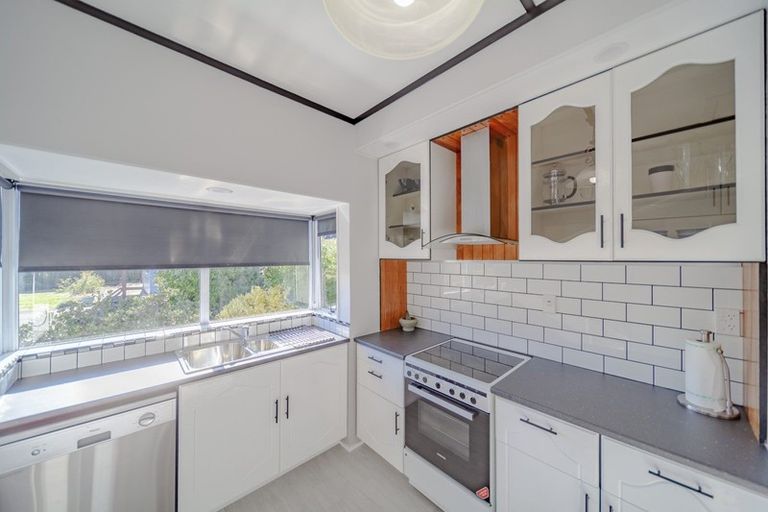 Photo of property in 24 Melville Street, Waipawa, 4210