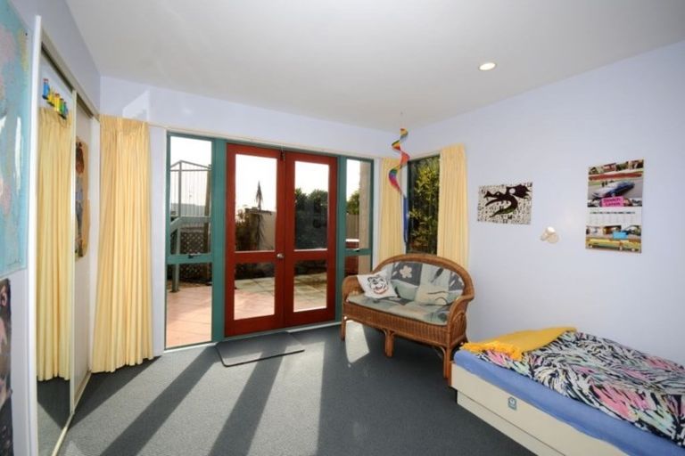 Photo of property in 229b Mount Pleasant Road, Mount Pleasant, Christchurch, 8081