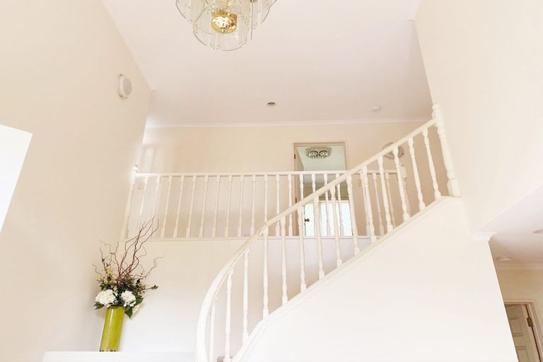 Photo of property in 25 Bronte Place, Somerville, Auckland, 2014