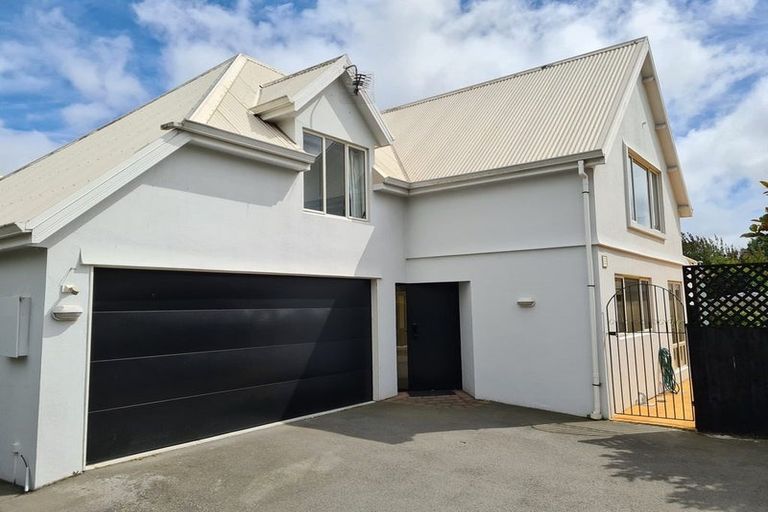 Photo of property in 2/97 Clyde Road, Ilam, Christchurch, 8041