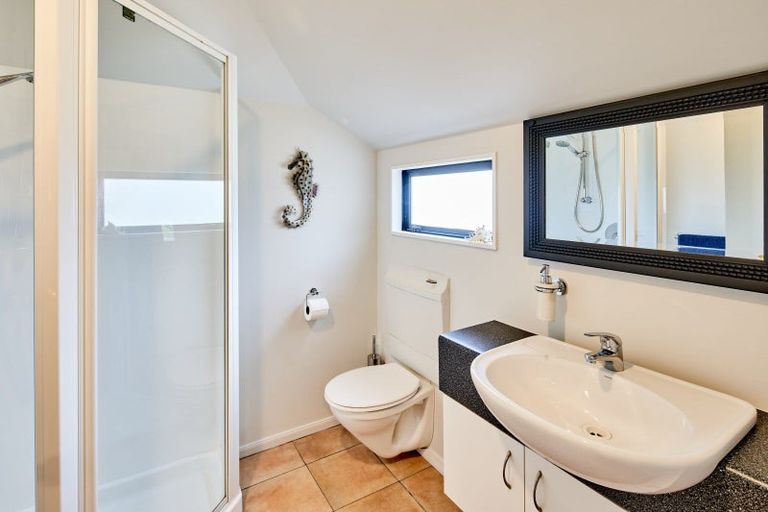 Photo of property in 2/139 Knights Road, Hutt Central, Lower Hutt, 5010