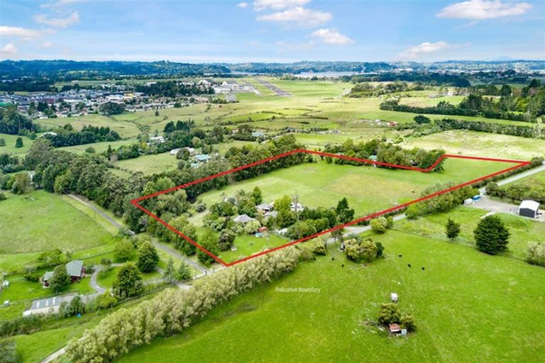 Photo of property in 10 Spedding Road, Whenuapai, Auckland, 0618