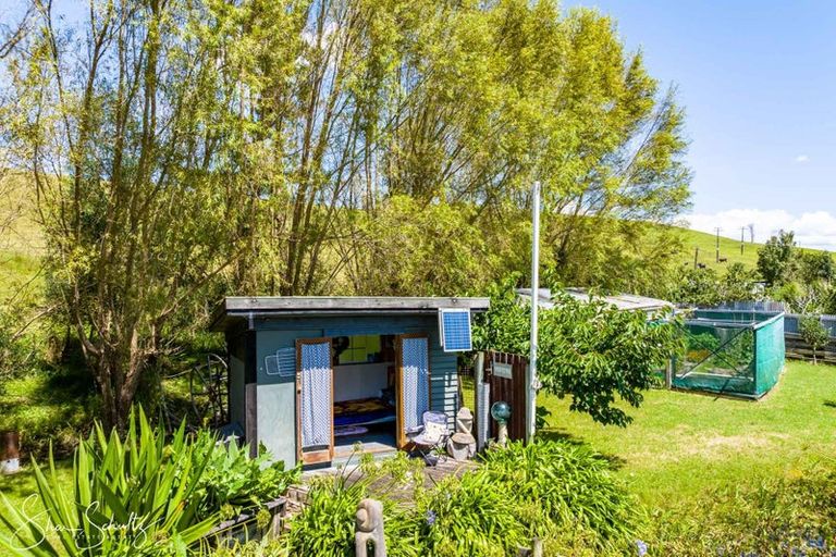 Photo of property in 2305 State Highway 12, Paparoa, 0571