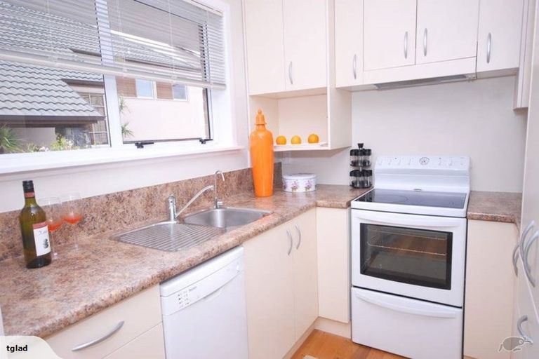 Photo of property in 1/2 Saltburn Road, Milford, Auckland, 0620