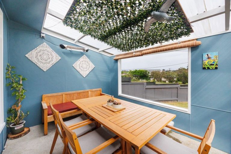 Photo of property in 10 Kent Terrace, Foxton Beach, Foxton, 4815