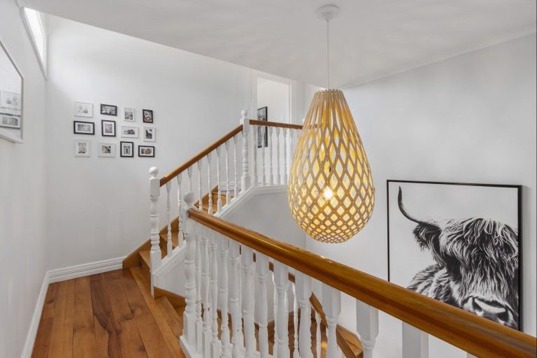 Photo of property in 11 Colenso Avenue, Hospital Hill, Napier, 4110