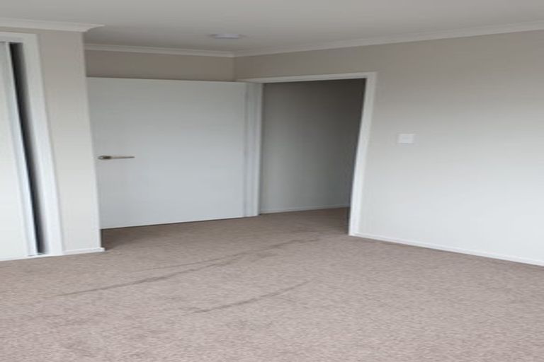 Photo of property in 25 Pukewhero Rise, Westgate, Auckland, 0614