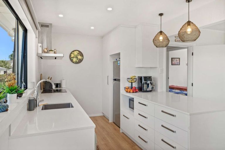 Photo of property in 9 Morrison Avenue, Northcote, Christchurch, 8052