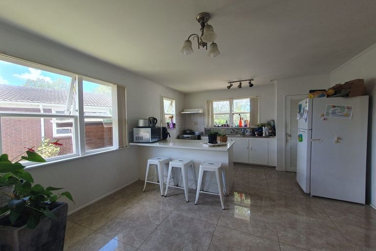 Photo of property in 33 Universal Drive, Henderson, Auckland, 0610