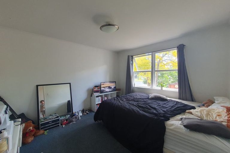 Photo of property in 33 Universal Drive, Henderson, Auckland, 0610