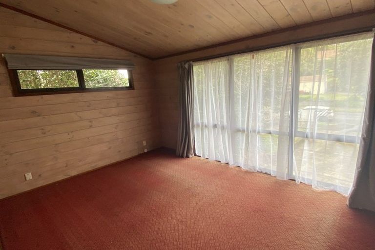 Photo of property in 23 Ambury Place, Merrilands, New Plymouth, 4312