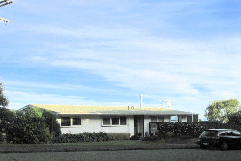 Photo of property in 2 Sunshine Crescent, Kelson, Lower Hutt, 5010