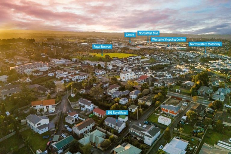 Photo of property in 101 Royal Road, Massey, Auckland, 0614