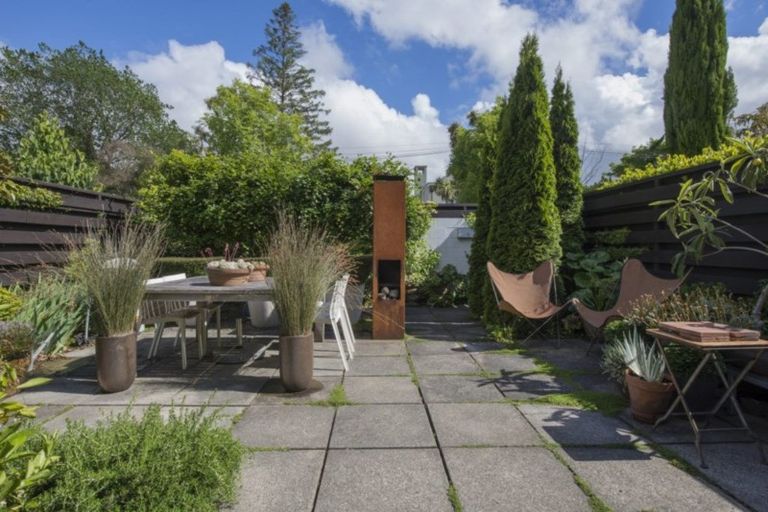 Photo of property in 16 Office Road, Merivale, Christchurch, 8014