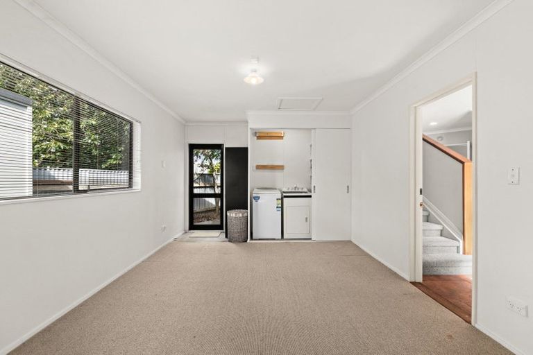 Photo of property in 2 Everest Avenue, Havelock North, 4130