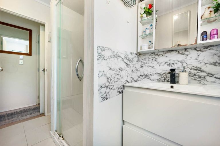 Photo of property in 170b Aviemore Drive, Highland Park, Auckland, 2010