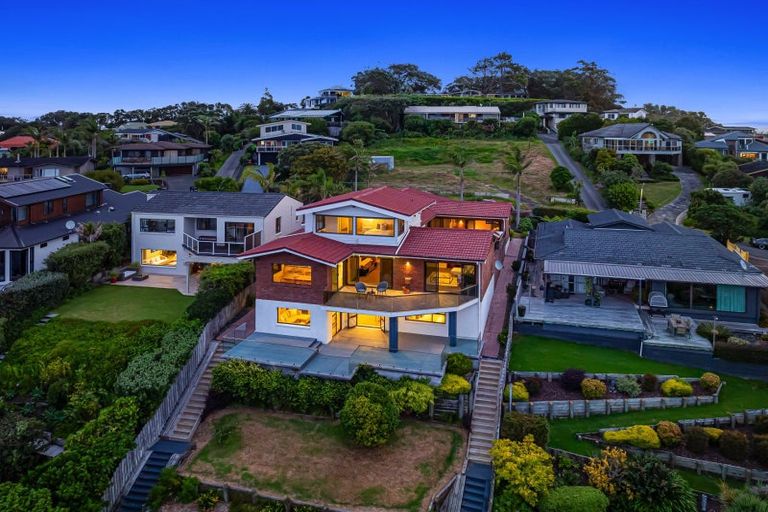 Photo of property in 8 Durness Place, Red Beach, 0932