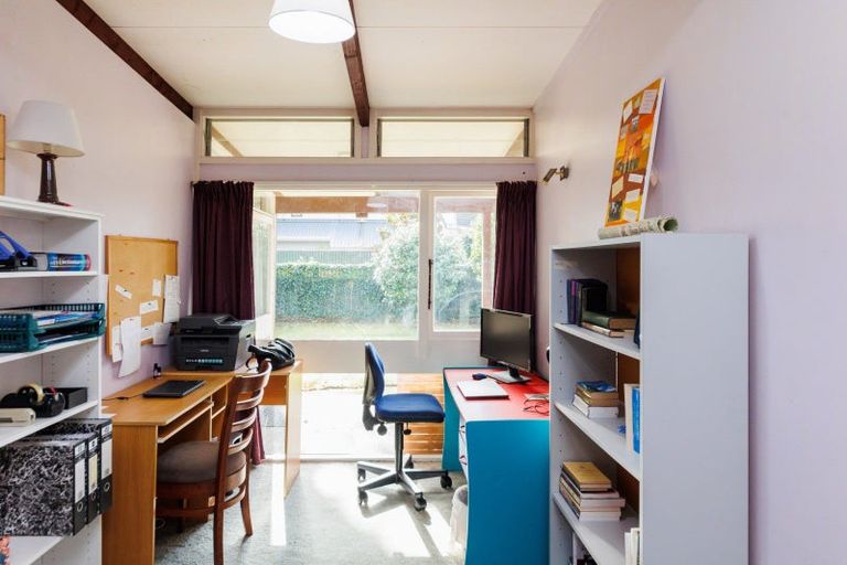 Photo of property in 37 Montgomery Terrace, Hokowhitu, Palmerston North, 4410