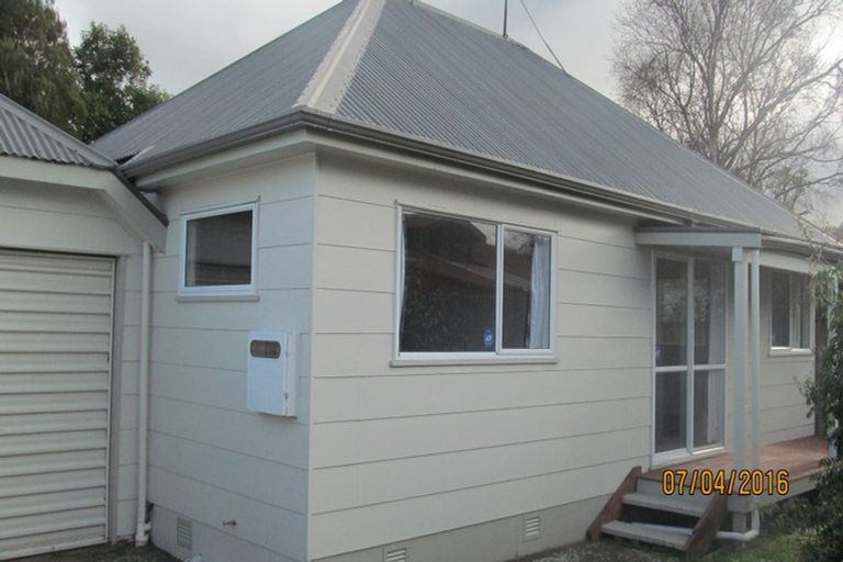 Photo of property in 2/17 Fitzherbert, Alicetown, Lower Hutt, 5010