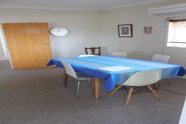 Photo of property in 119 Seaview Road, Paraparaumu Beach, Paraparaumu, 5032