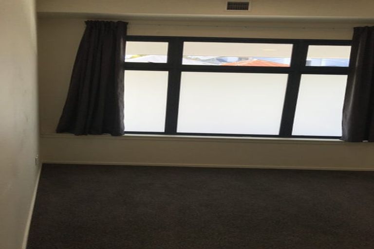 Photo of property in Luxford Villas, 116/72 Herald Street, Berhampore, Wellington, 6023