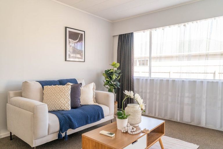 Photo of property in 3/7 Davies Street, Tawa, Wellington, 5028