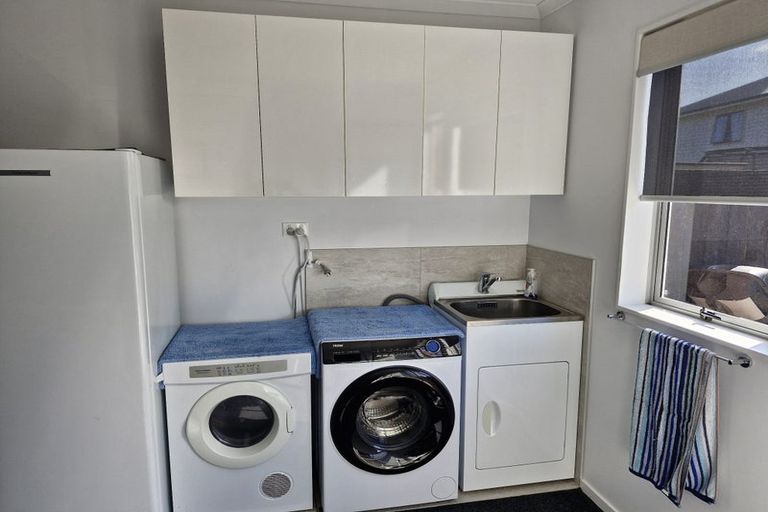 Photo of property in 64 Mettam Drive, Swanson, Auckland, 0614