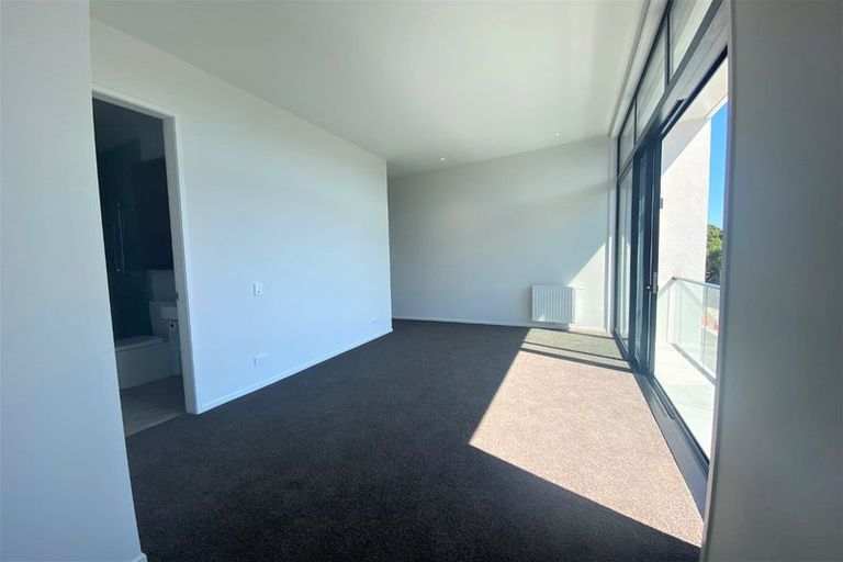 Photo of property in 7 Jean Caldwell Way, Island Bay, Wellington, 6023