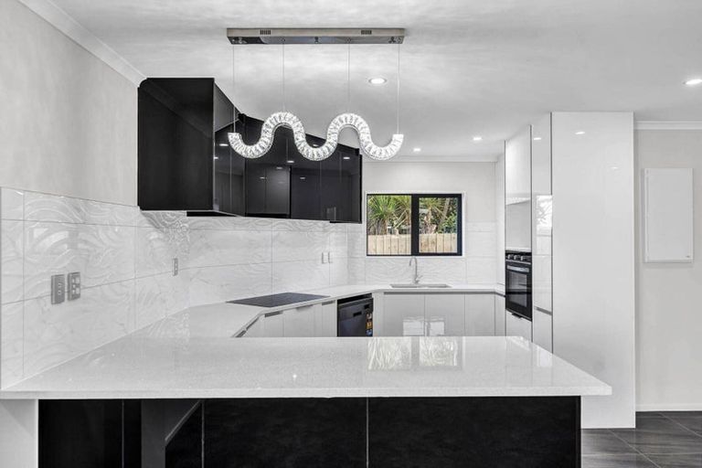 Photo of property in 15 Mckean Avenue, Manurewa, Auckland, 2102