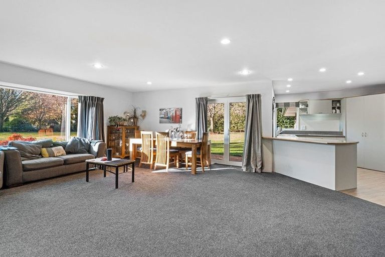Photo of property in 29 Scarlet Oak Drive, West Melton, Christchurch, 7671