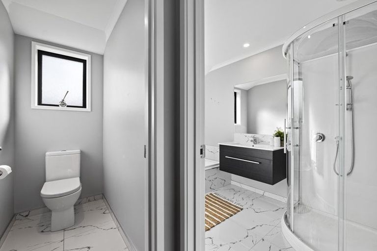 Photo of property in 81 Airport Drive, New Plymouth Airport, New Plymouth, 4373