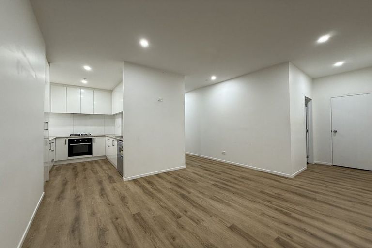 Photo of property in 152 Triangle Road, Massey, Auckland, 0614