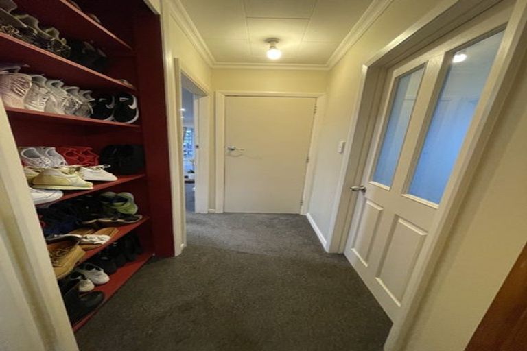 Photo of property in 16 Wychwood Crescent, Bishopdale, Christchurch, 8053