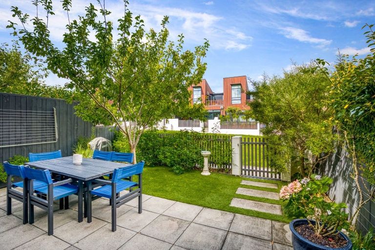 Photo of property in 23 Isitt Road, Hobsonville, Auckland, 0616