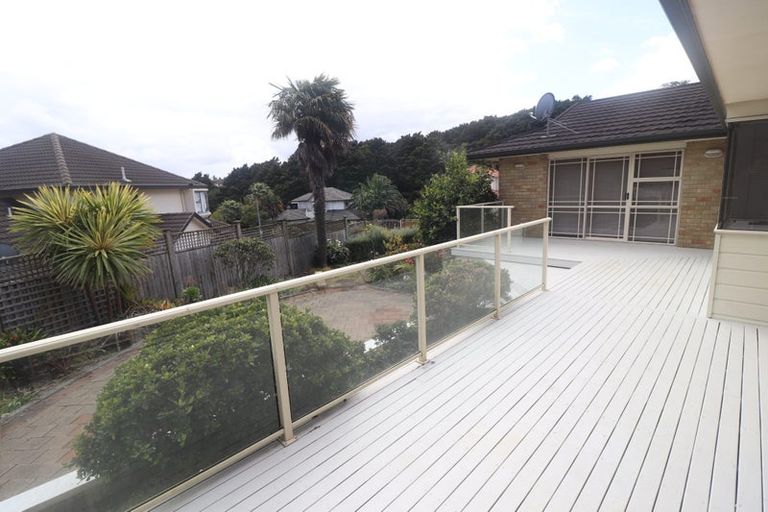 Photo of property in 6 Silkwood Grove, Totara Heights, Auckland, 2105