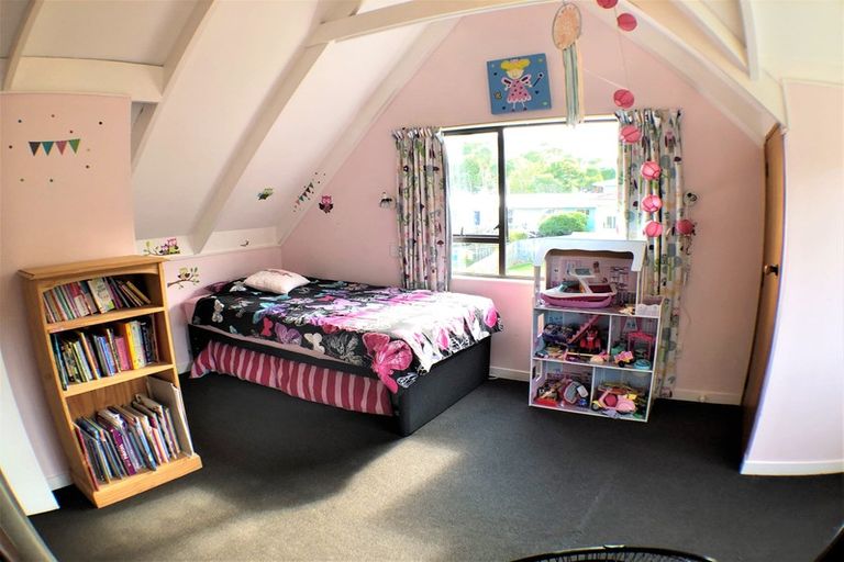 Photo of property in 1/30 Stredwick Drive, Torbay, Auckland, 0630